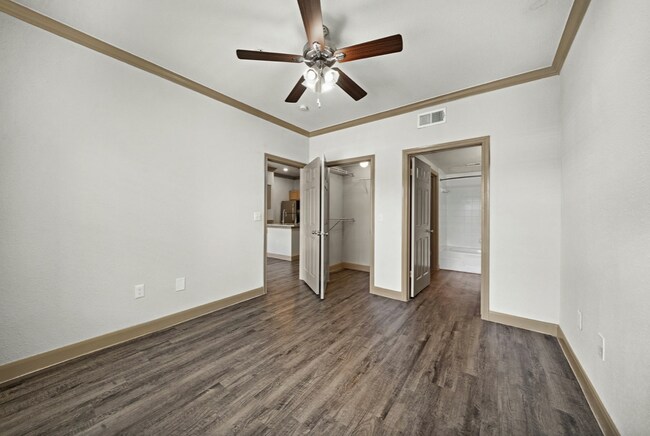 Building Photo - Move-In Specials You’ll Love!