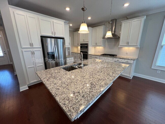 Building Photo - 1351 Gilwood Dr