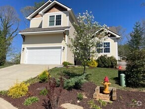 Building Photo - 29 Woodbridge Park Dr