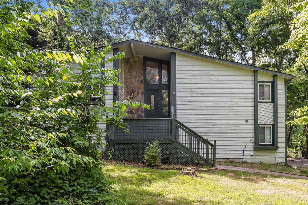 Building Photo - 6651 Windwood Cir