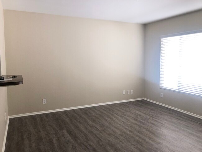 Building Photo - 140 Virginia St