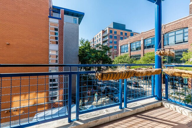 Building Photo - 1151 W Washington Blvd