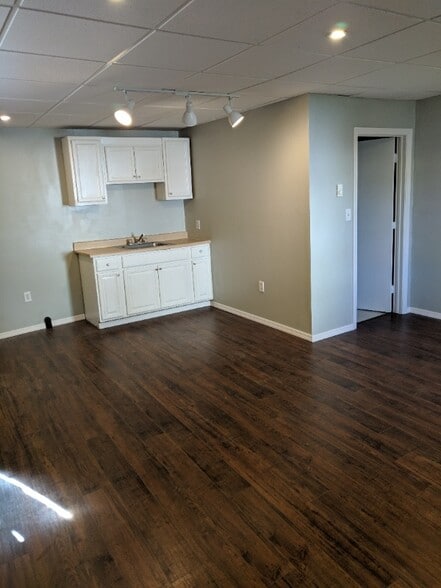 Building Photo - 1172 Wyoming Ave