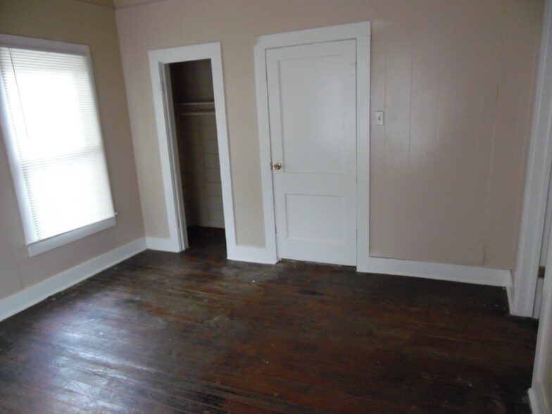 Building Photo - 414 Gulf St