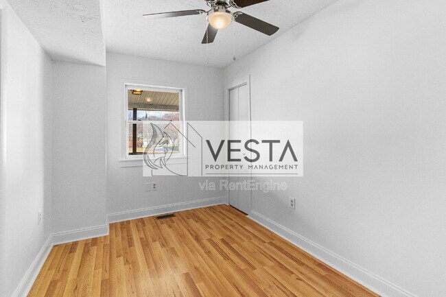 Building Photo - 303 Tarheel Dr