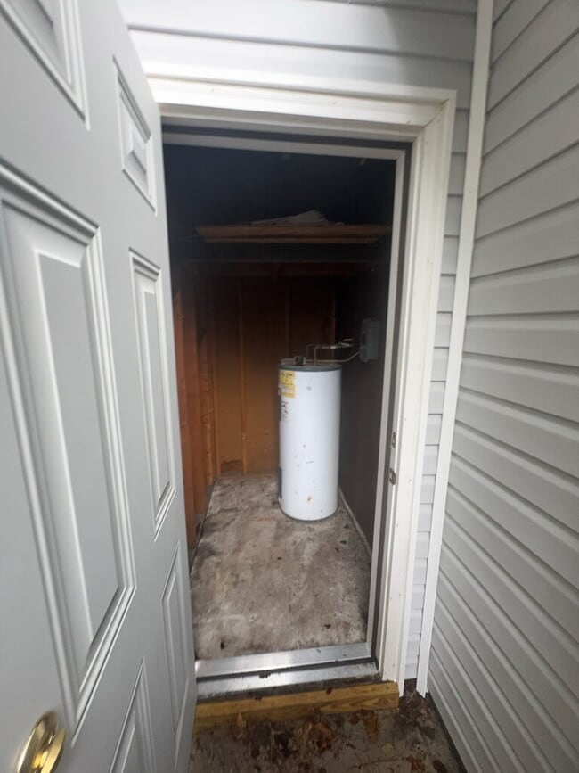 Building Photo - 1708 Wine Press Ct