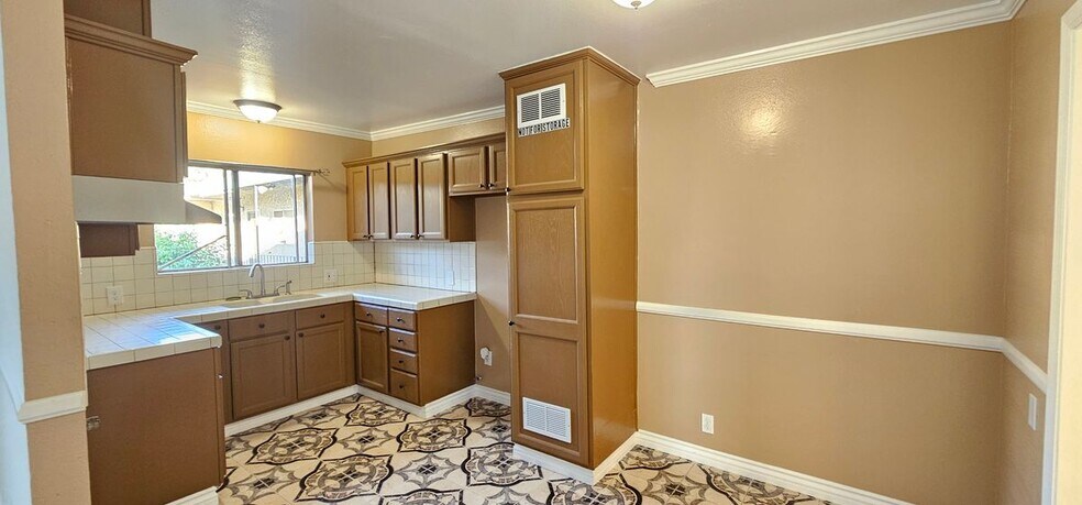 Building Photo - 14075 Foothill Blvd