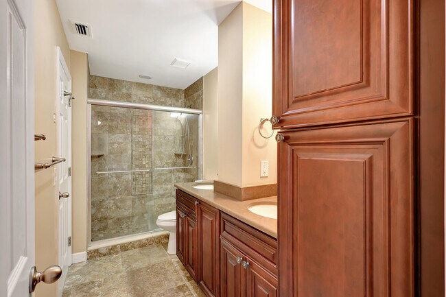 Building Photo - 2299 Treasure Isle Dr