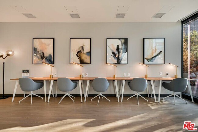 Building Photo - 3545 Wilshire Blvd