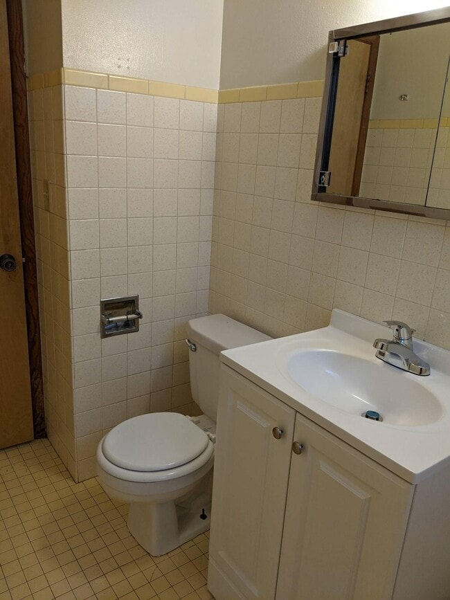 Building Photo - 5846 N 83rd St