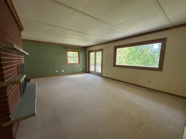 Building Photo - 2830 Waubesa Ave