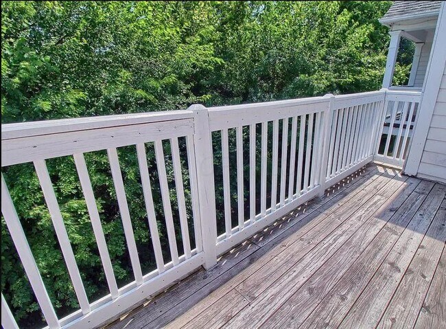 Building Photo - 7016 Old Bridge Ln E