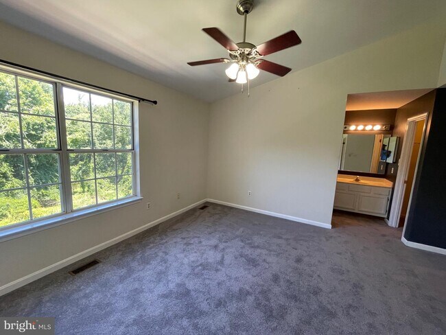 Building Photo - 4228 Pinefield Ct