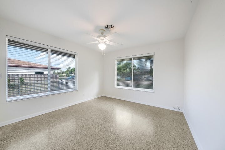 Building Photo - 2022 Collier Ave