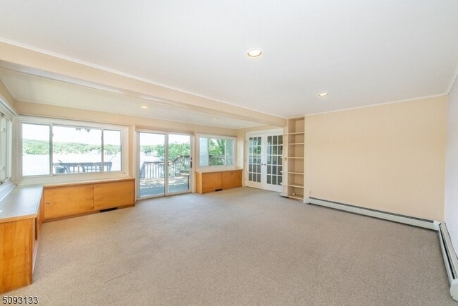 Building Photo - 21 E Shore Rd