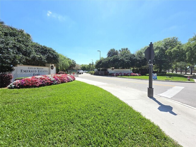 Building Photo - 16404 Diamond Head Dr