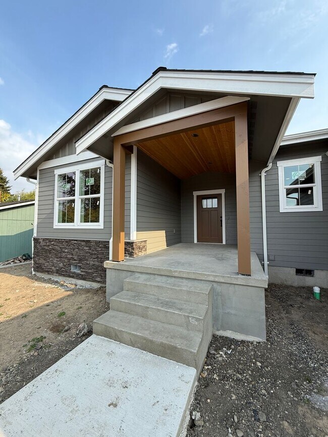 Primary Photo - MOVE IN SPECIAL!!! Newly Built Home in Bir...