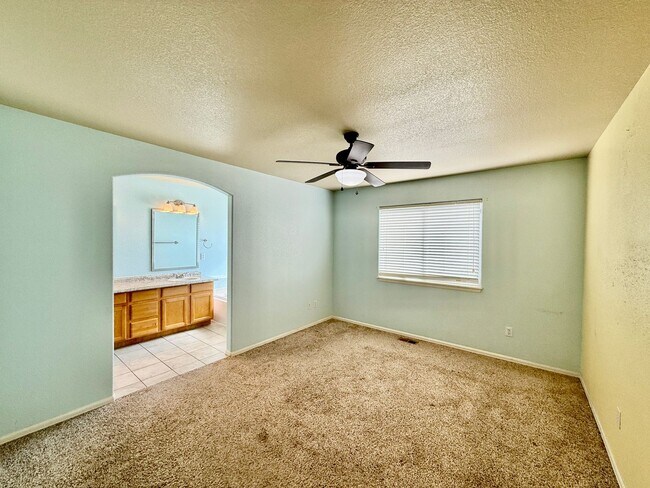 Building Photo - Spacious 4-Bedroom Home with Main level Living