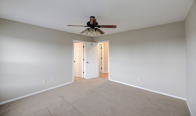 Building Photo - 3 bedroom home conveniently located on the east side of Republic