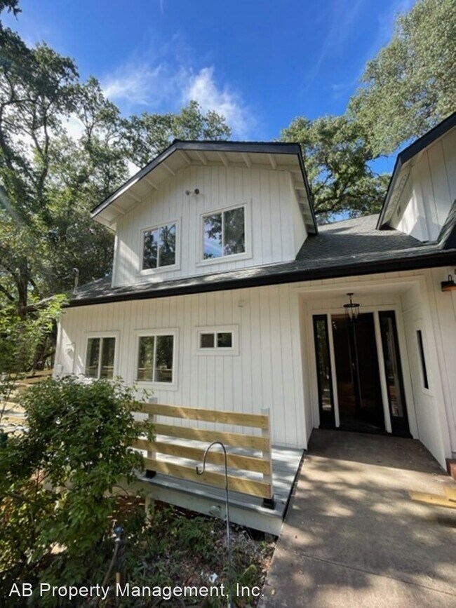 Building Photo - 5 br, 4 bath House - 5650 Hollyberry Lane