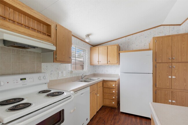 Building Photo - 10821 TX-150