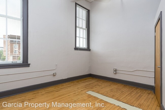 Building Photo - 4466 Olive St