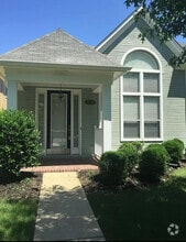 Building Photo - 1448 Island Pl E