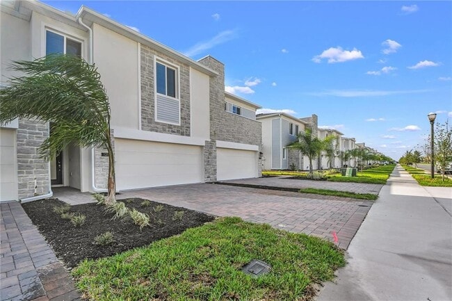 Building Photo - 121 Bogey Dr