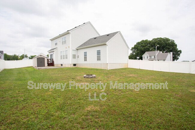 Building Photo - 1 Tweentown Cl