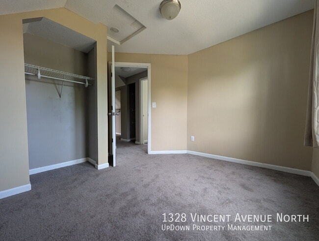 Building Photo - 1328 N Vincent Ave