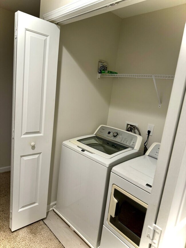 Building Photo - 4119 Thimbleberry Dr