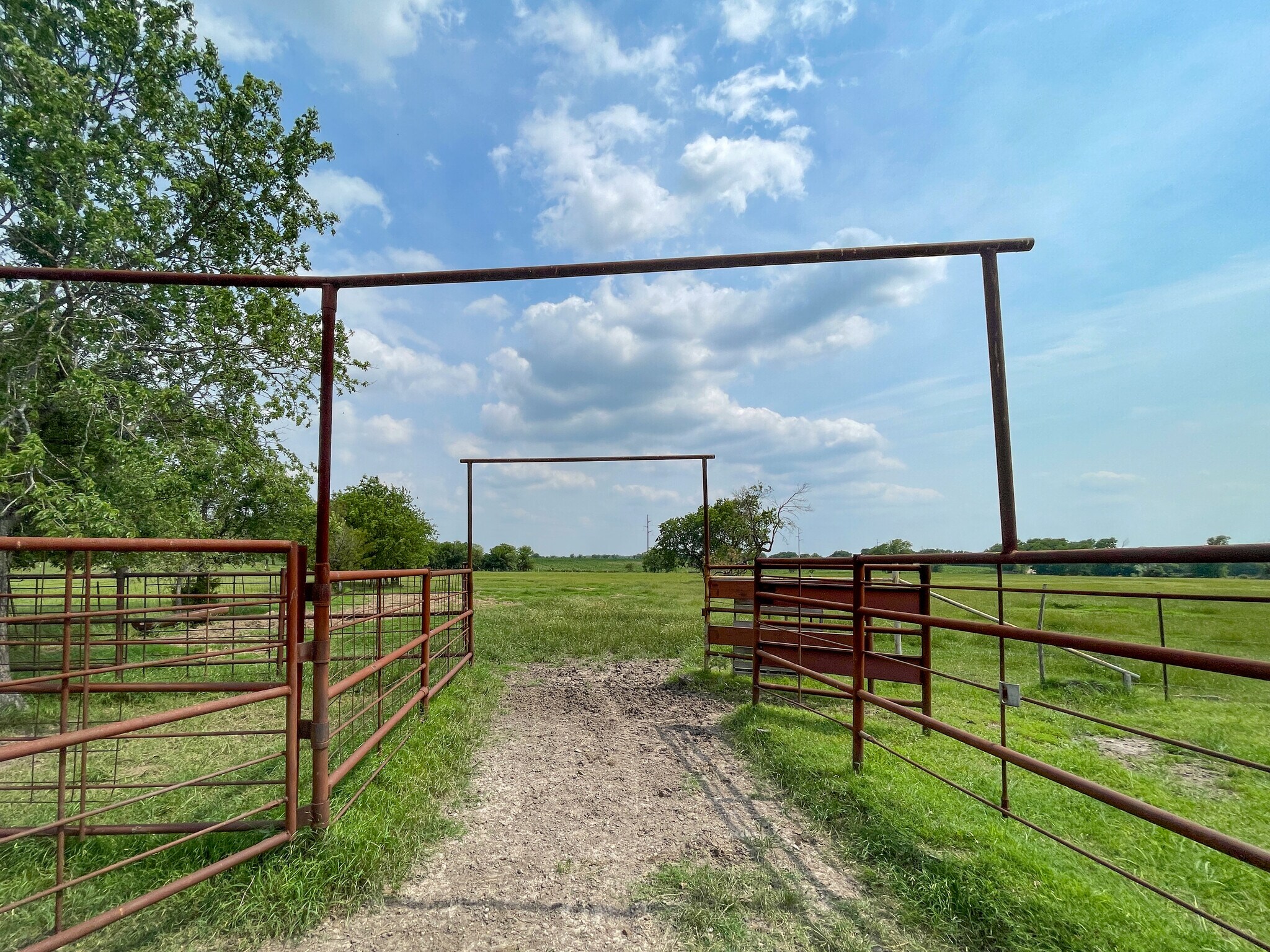 Building Photo - 123 County Road 127A