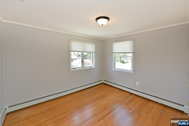 Building Photo - 142 Grand 2