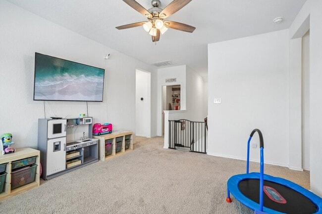 Building Photo - 5050 Park Cpe