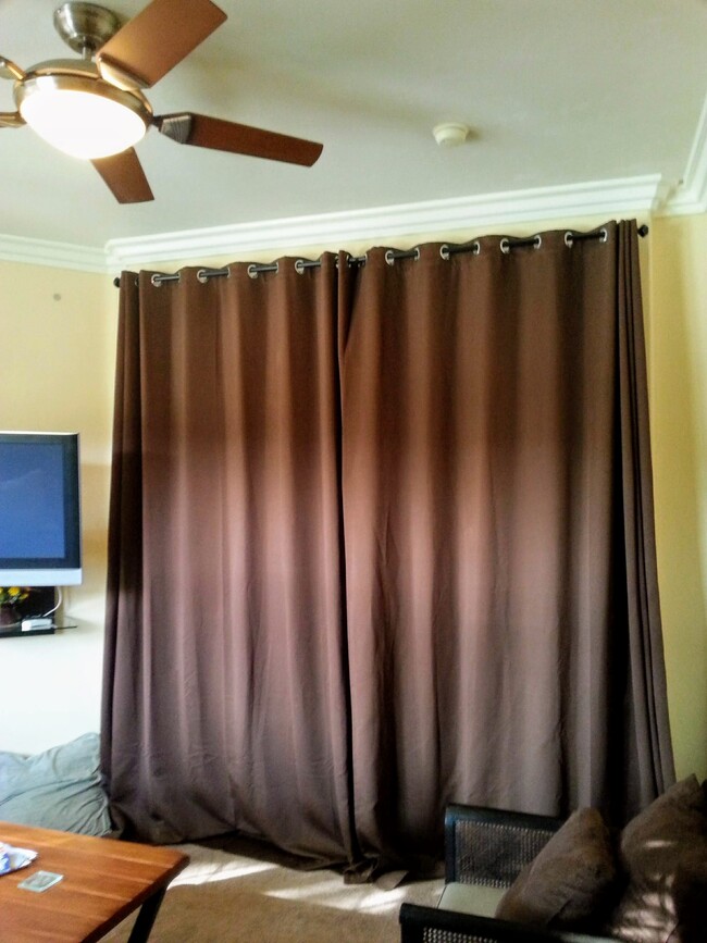 2nd bedroom privacy curtains closed - 2898 Wildwind Dr