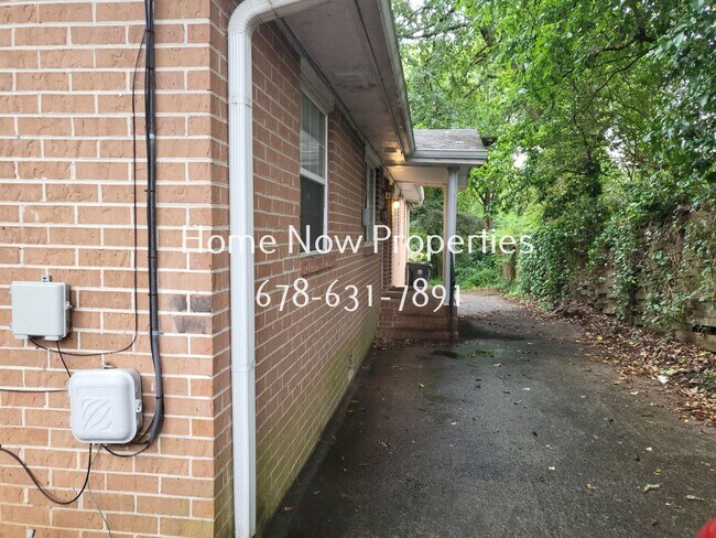 Building Photo - Pearl St 2730