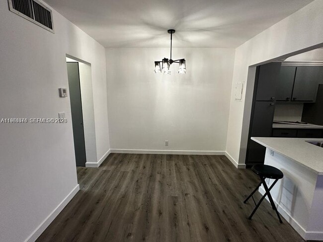 Building Photo - 2219 Polk St