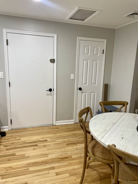 Apartment entryway and closet - 100 Lakeview Ave