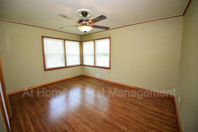 Building Photo - 477 S Norwood Ave