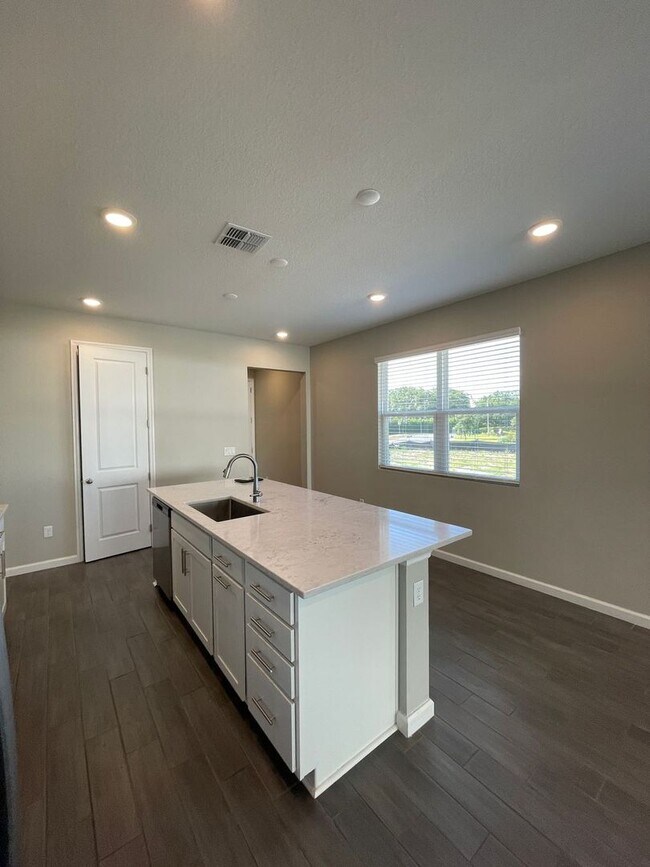 Building Photo - Move-In Special! Get 50% off your 2nd mont...