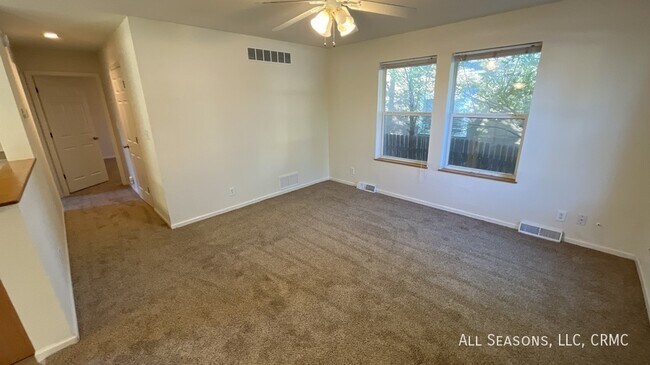 Building Photo - 616 N Spruce St