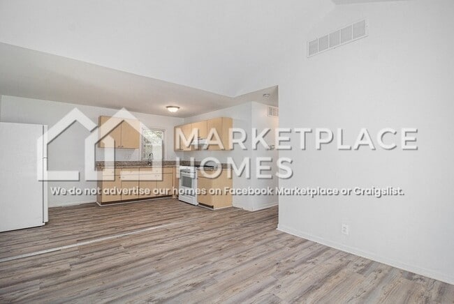 Building Photo - 3059 Alvina Ave