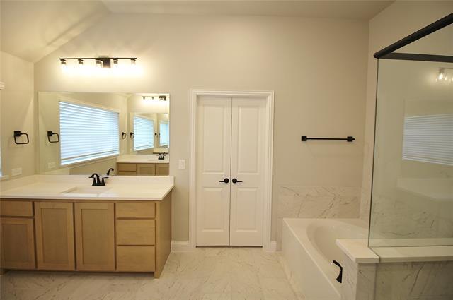 Building Photo - 1806 Dolce Ln