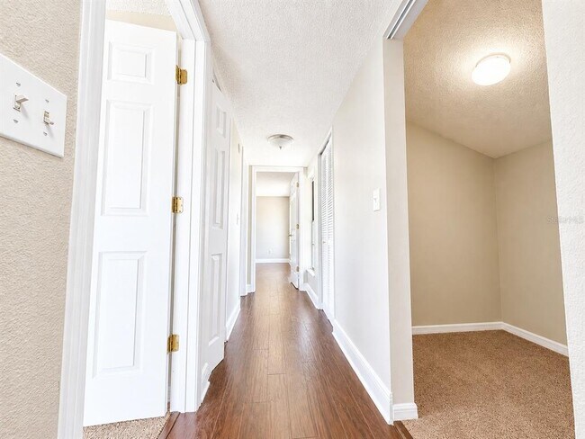 Building Photo - 5104 Springwater Ct