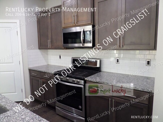 Building Photo - 24520 95th Pl S