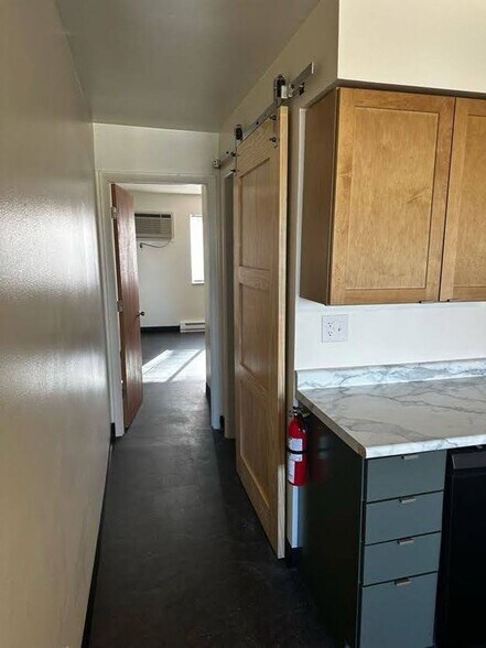 Building Photo - FAIRVIEW - AVAILABLE JULY 2024