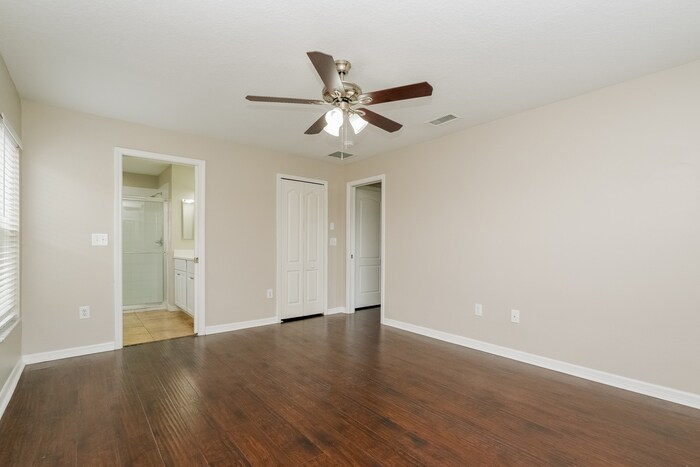 Building Photo - 7266 Lumber Port Dr