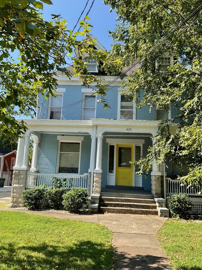 Building Photo - 424 E Maxwell St