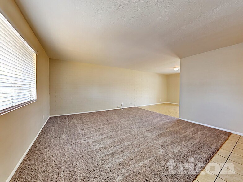 Building Photo - 5024 W Krall St