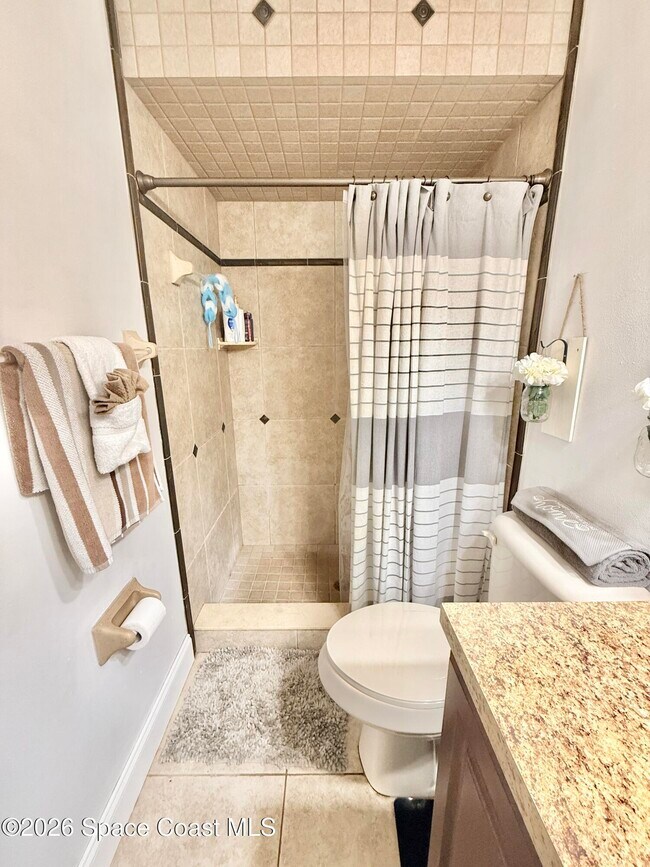 Building Photo - 1046 W Samms Ave